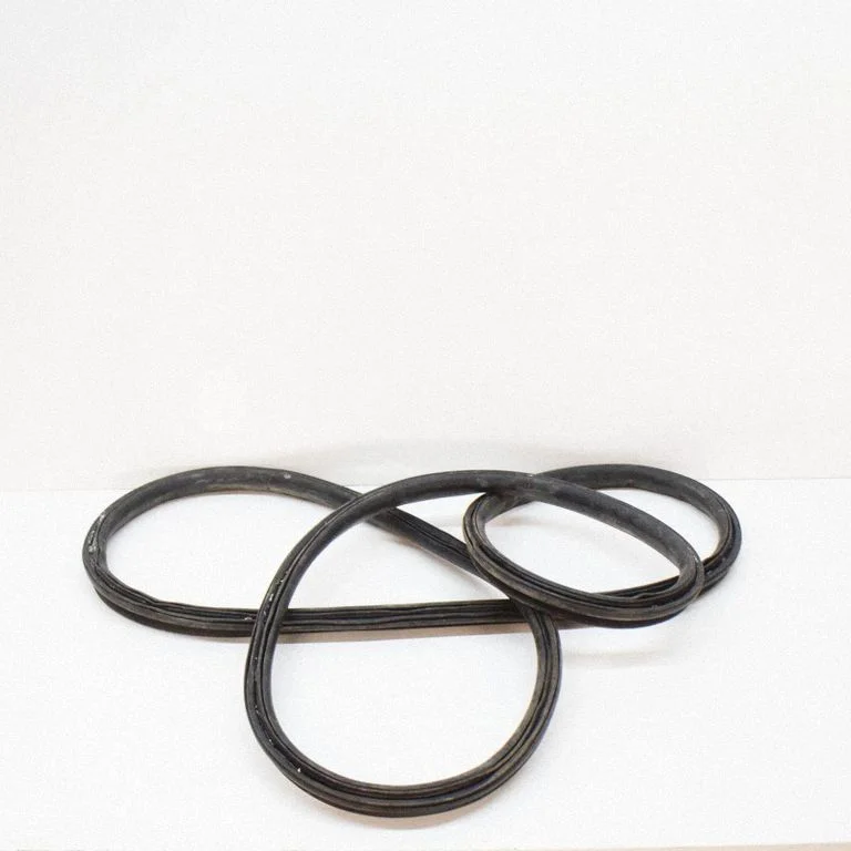Loading door rubber seal (on body)
