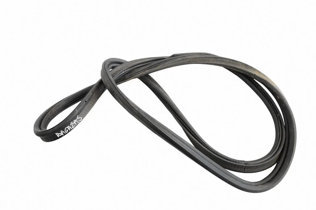 Loading door rubber seal (on body) 7430617