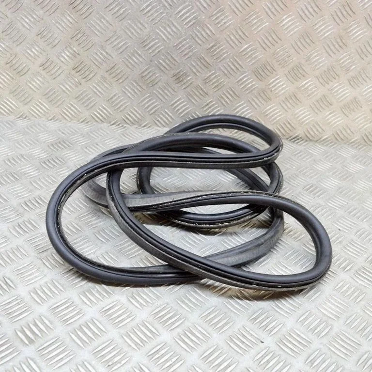 Loading door rubber seal (on body) – Mini Cooper Countryman R60 (2011-2016)