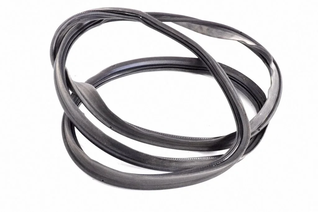 Loading door rubber seal (on body)