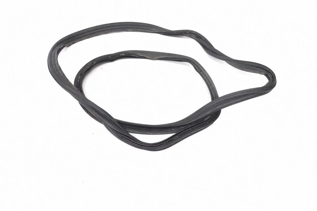 Bagāžnieka blīvgumija (uz virsbūves) A2057502900