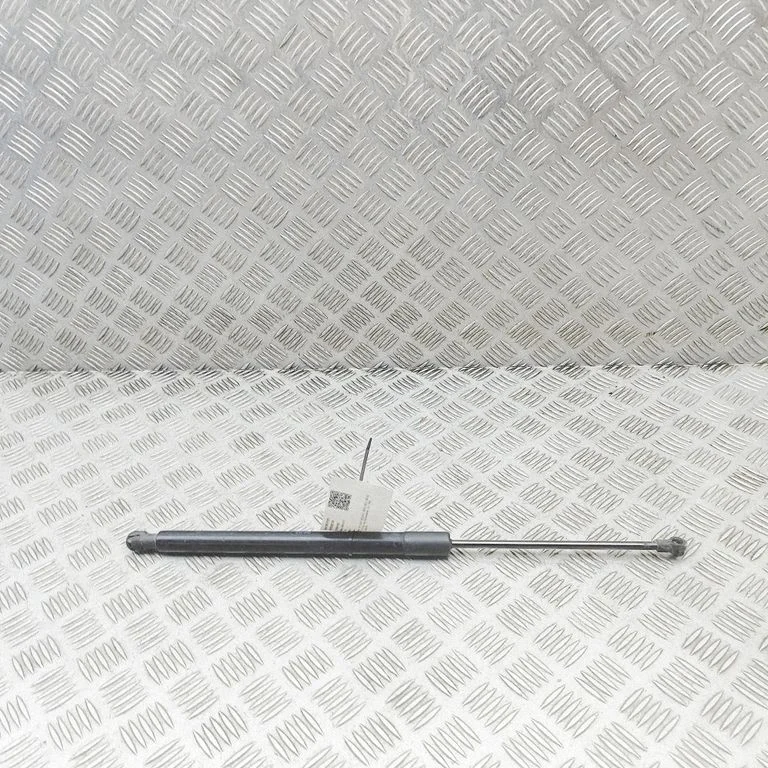 Siłownik (sprężyna gazowa) klapy bagażnika 5G6827550C