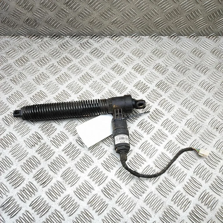 Tailgate/trunk strut/damper EKEA5606910