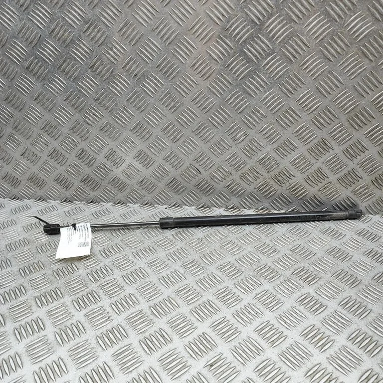 Siłownik (sprężyna gazowa) klapy bagażnika SC2EM6309111