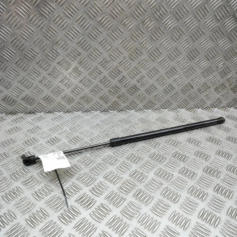 Siłownik (sprężyna gazowa) klapy bagażnika SC2EM6309112