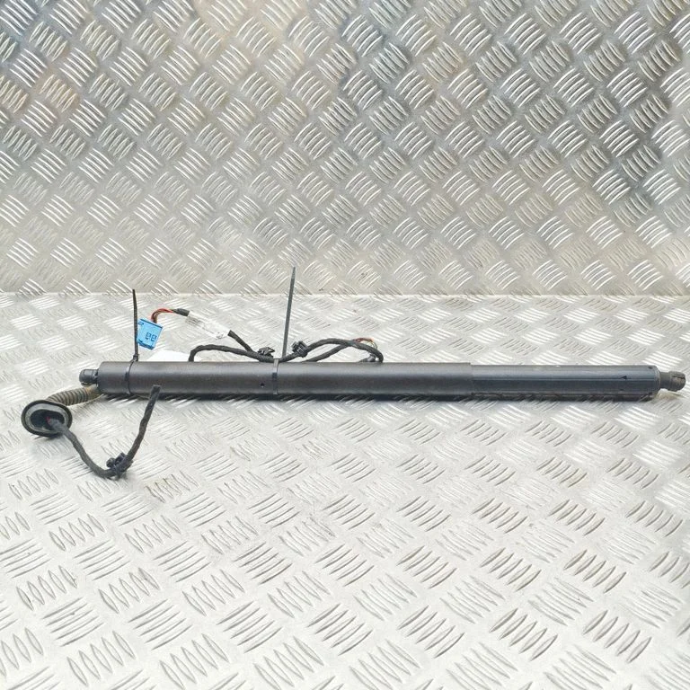 Aizmugurējā vāka amortizators A2478902400