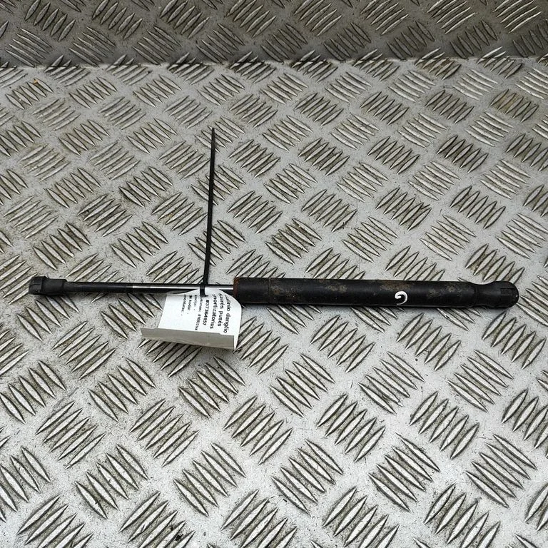 Aizmugurējā vāka amortizators 3W7827550B