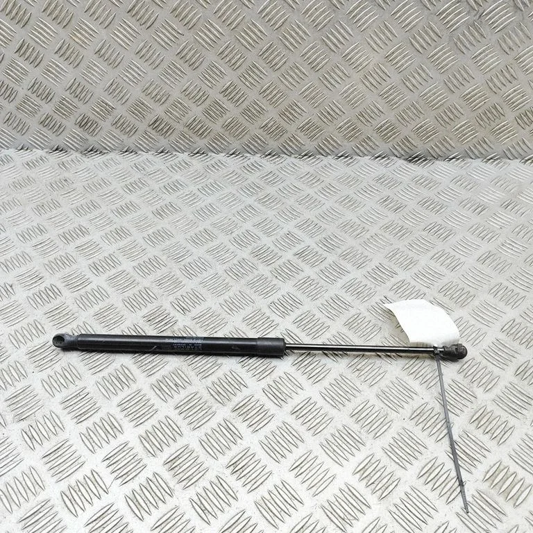 Siłownik (sprężyna gazowa) klapy bagażnika 52184322