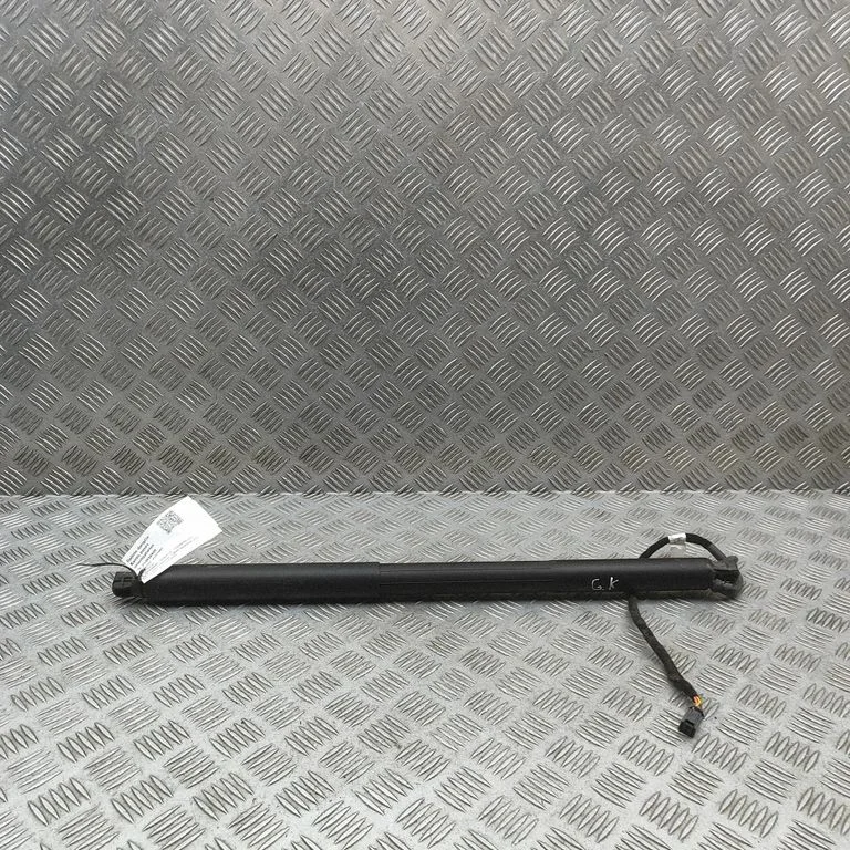 Siłownik (sprężyna gazowa) klapy bagażnika 971827851