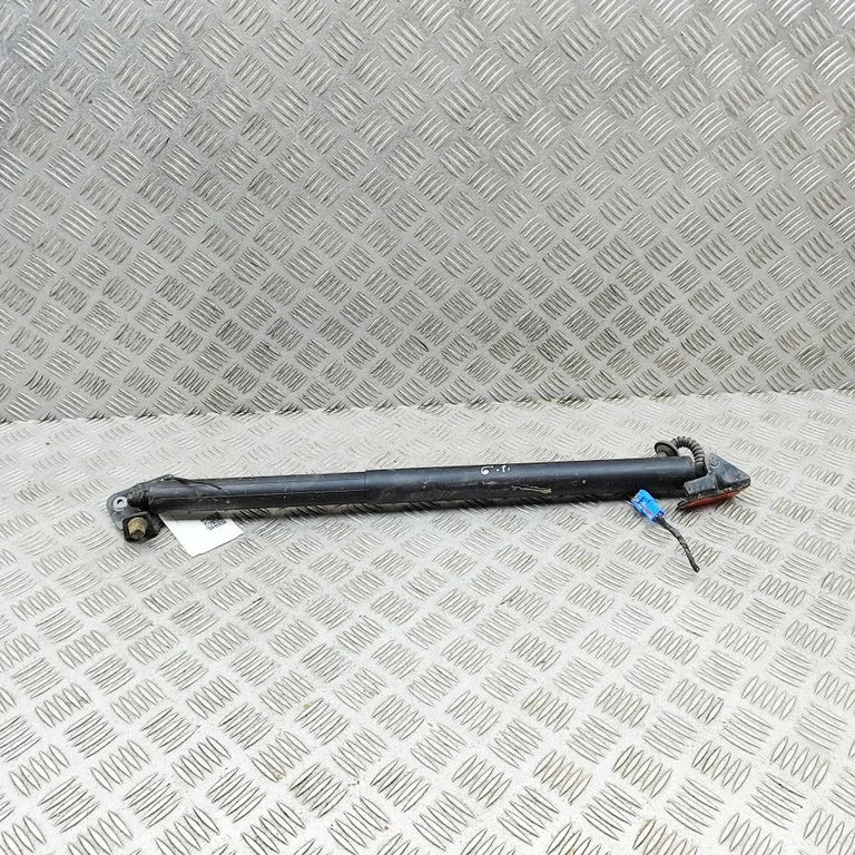 Aizmugurējā vāka amortizators SC2E6309512