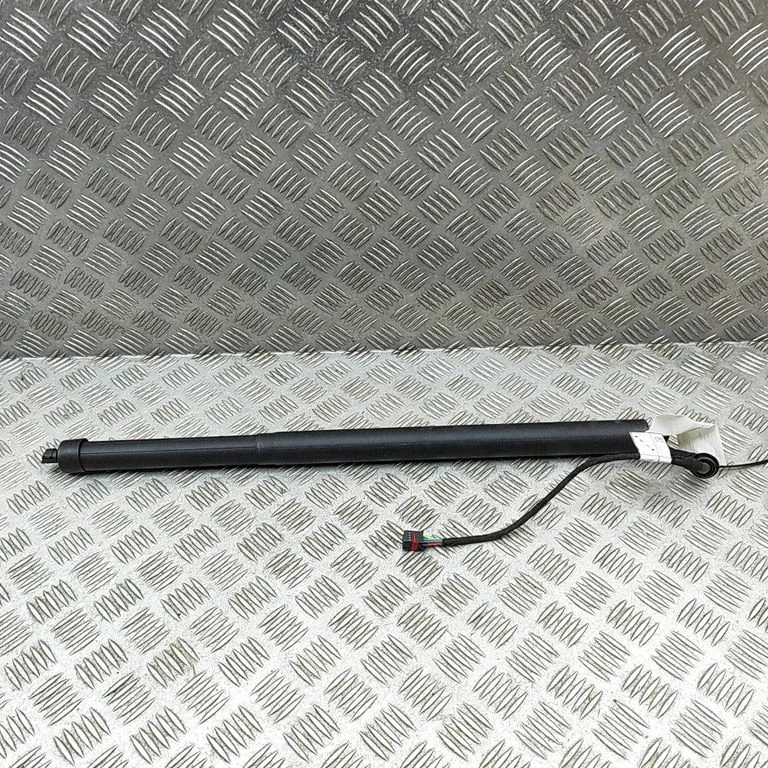 Tailgate/trunk strut/damper – Jaguar F-Pace (2016-)