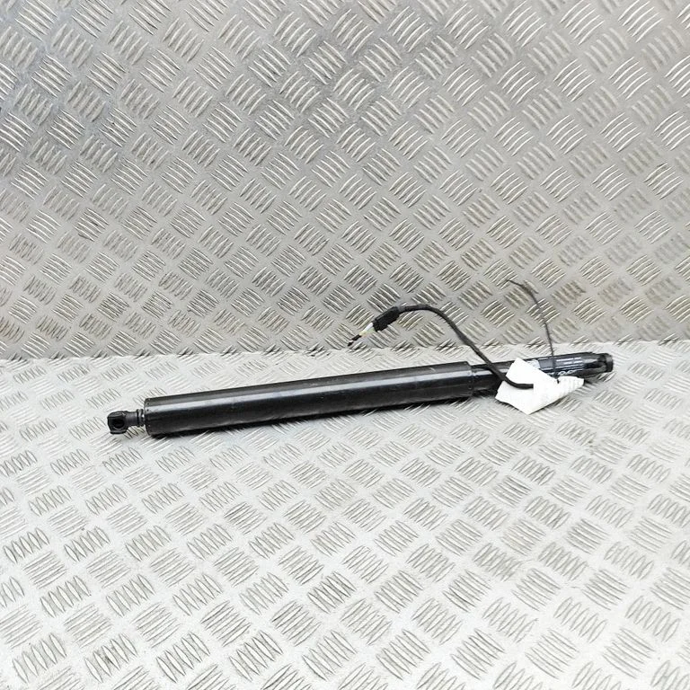 Aizmugurējā vāka amortizators 5A635D3