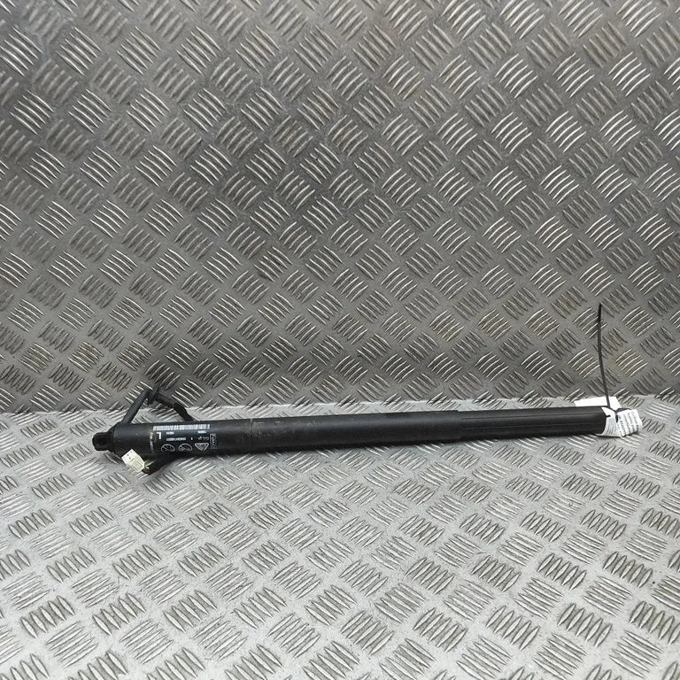 Siłownik (sprężyna gazowa) klapy bagażnika R2KBS402A55AA