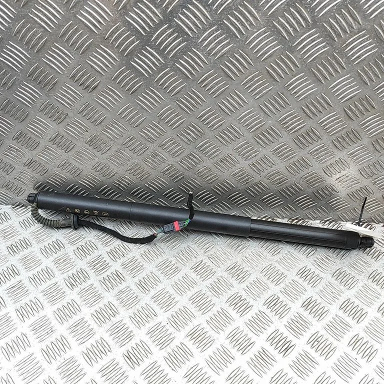 Aizmugurējā vāka amortizators 5FE827851B