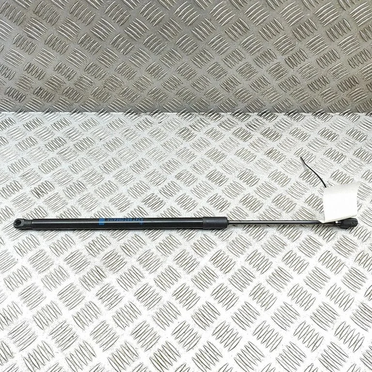 Siłownik (sprężyna gazowa) klapy bagażnika A2479800964