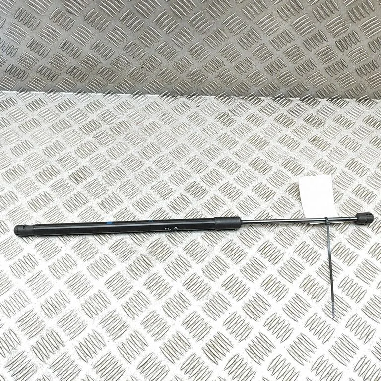 Siłownik (sprężyna gazowa) klapy bagażnika A2479801064