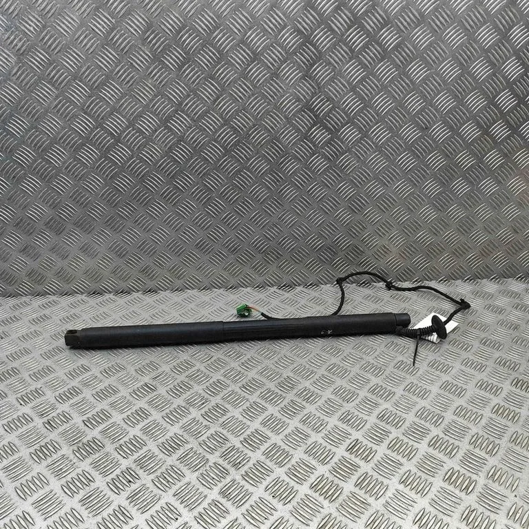 Aizmugurējā vāka amortizators A2928900300