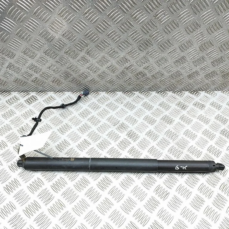 Aizmugurējā vāka amortizators 9J0827851C