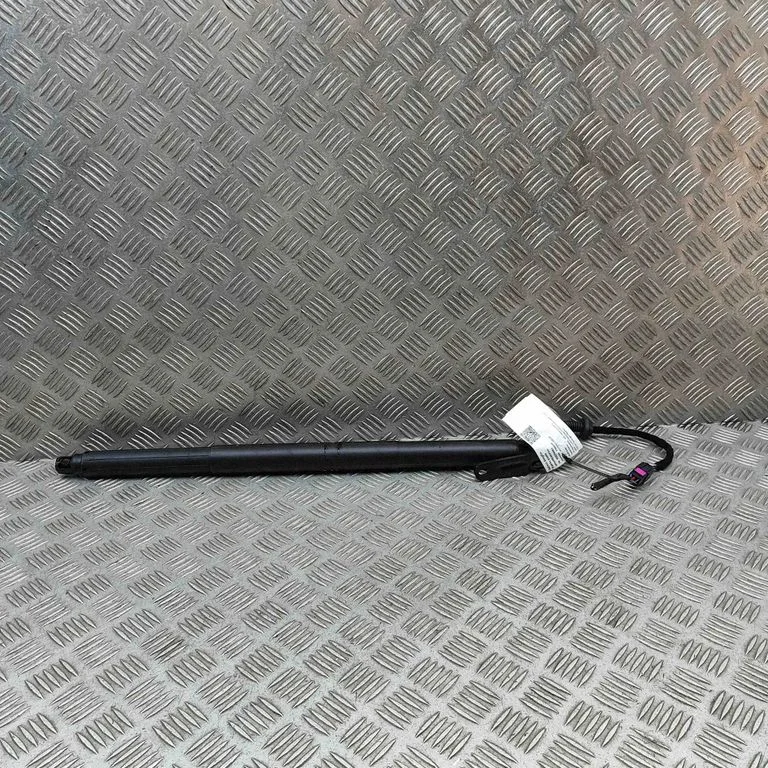 Aizmugurējā vāka amortizators 57L827851