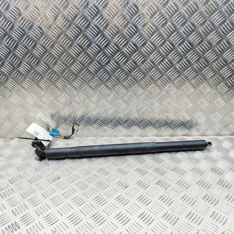 Tailgate/trunk strut/damper – BMW X7 G07 (2018-)