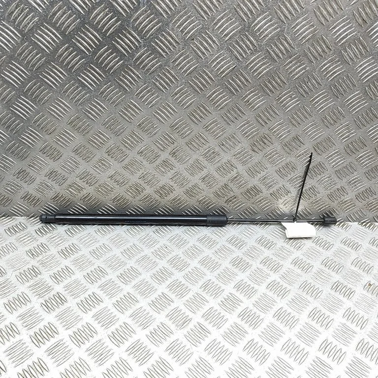 Tailgate/trunk strut/damper – Volkswagen Tiguan Allspace (2017-)