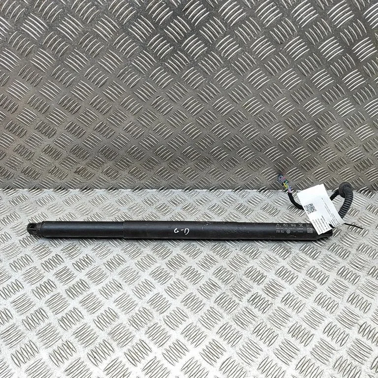 Siłownik (sprężyna gazowa) klapy bagażnika 760827851C