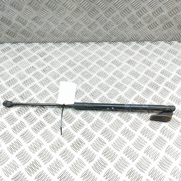 Tailgate/trunk strut/damper – KIA Sportage (2016-2021)