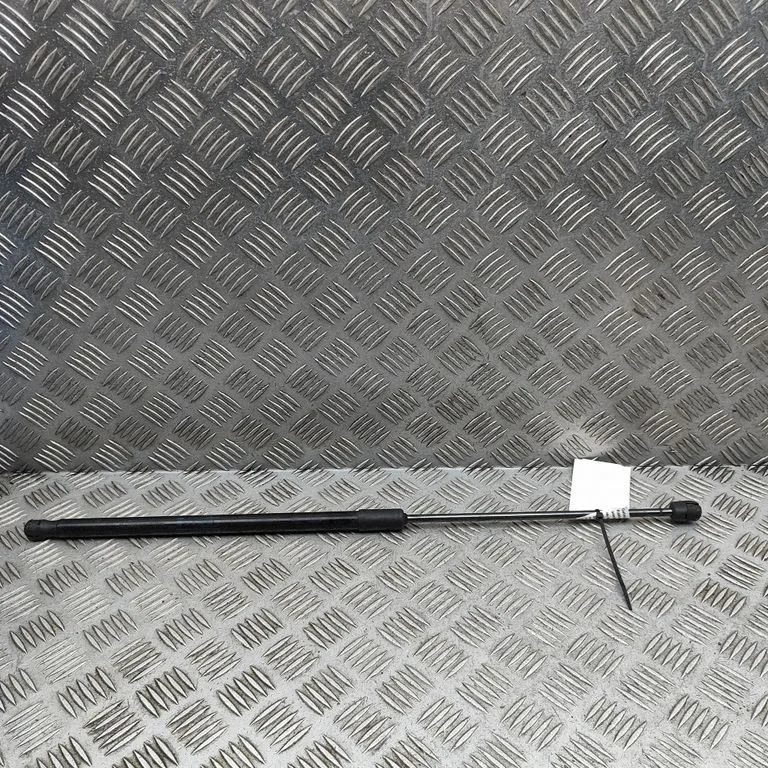 Aizmugurējā vāka amortizators 5FF827550A