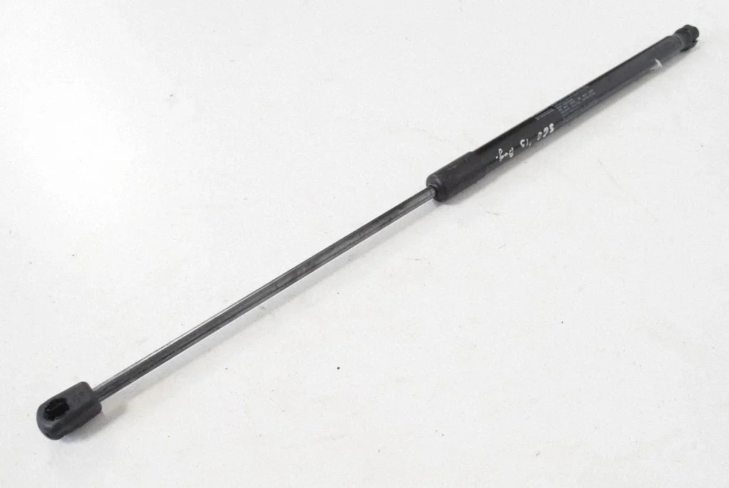 Aizmugurējā vāka amortizators – Volvo S60 (2011-2013)