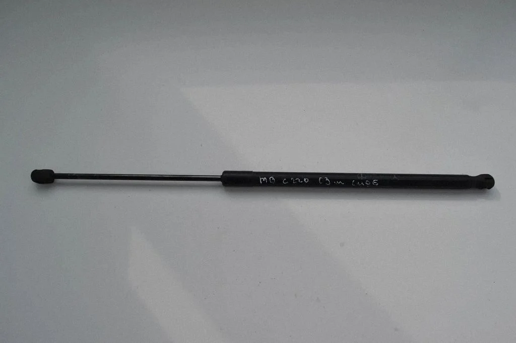 Aizmugurējā vāka amortizators – Mercedes-Benz C klase W203 (2000-2007)