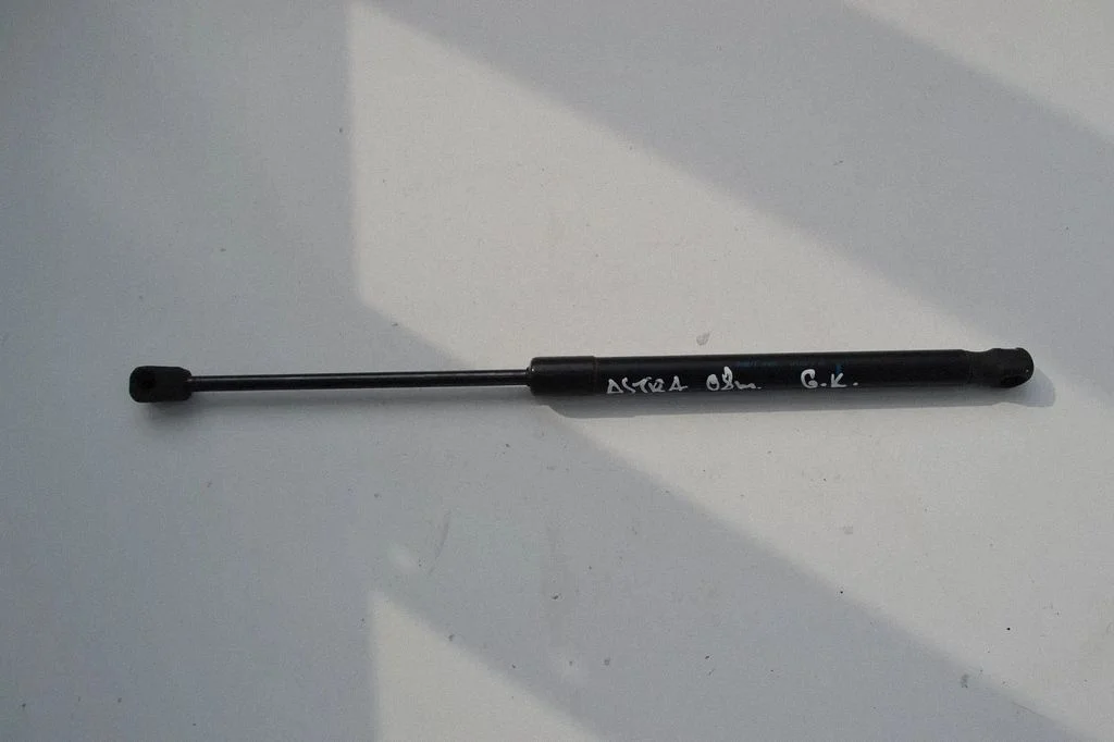 Tagaluugi gaasiamortisaator – Opel Astra H (2004-2012)