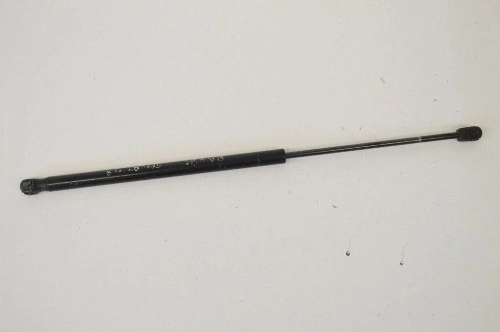 Tailgate/trunk strut/damper – Land Rover Range Rover Sport L320 (2005-2013)