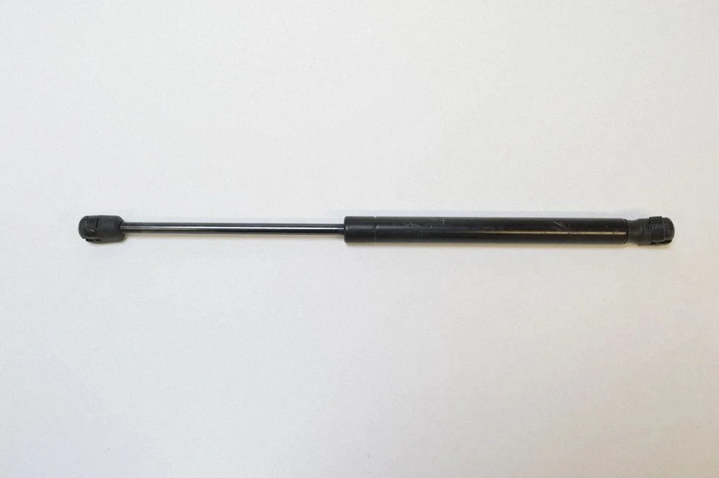 Tailgate/trunk strut/damper – Volkswagen Passat B6 (2005-2010)