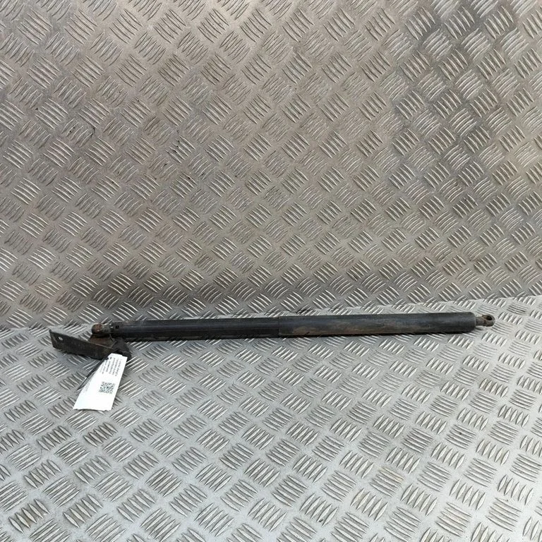 Siłownik (sprężyna gazowa) klapy bagażnika A4479800064