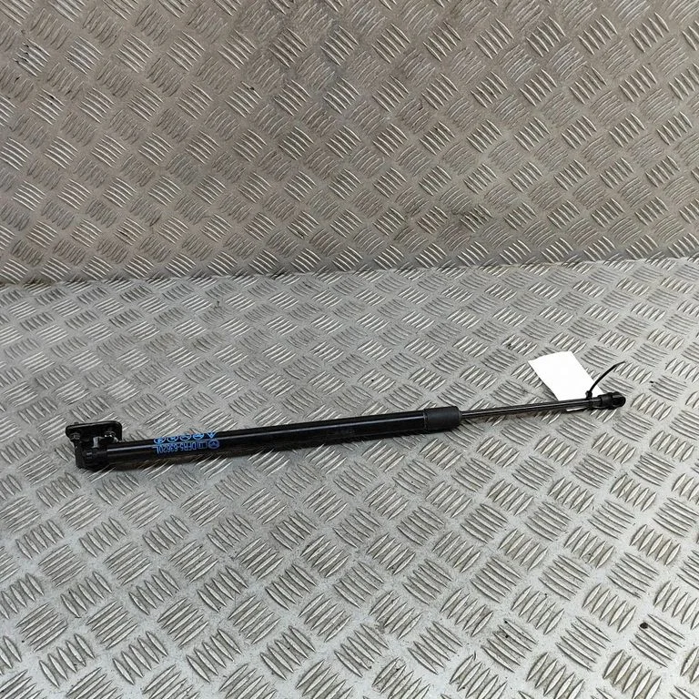 Aizmugurējā vāka amortizators DFR563620