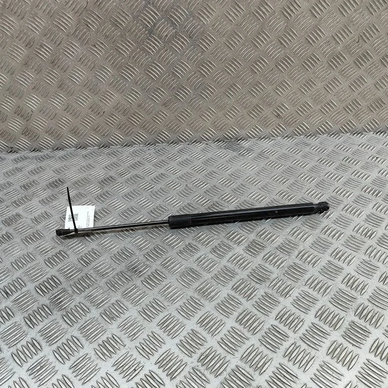 Tailgate/trunk strut/damper – Volkswagen e-Golf (2014-)
