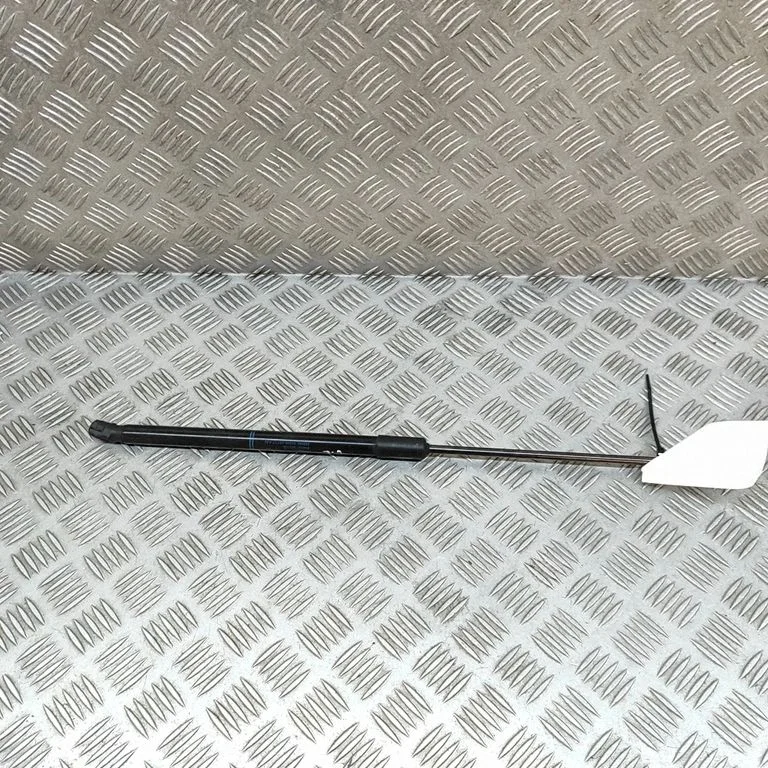 Tailgate/trunk strut/damper 8V4827552 – Audi RS3 (2015-2019)