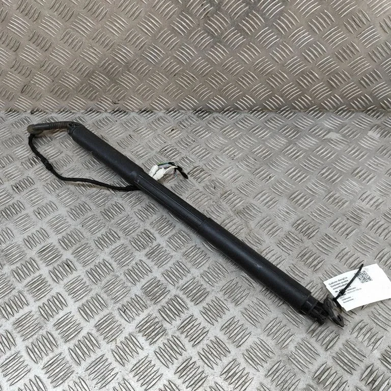 Tailgate/trunk strut/damper – BMW 3 Series F30 F35 F31 (2012-2018)