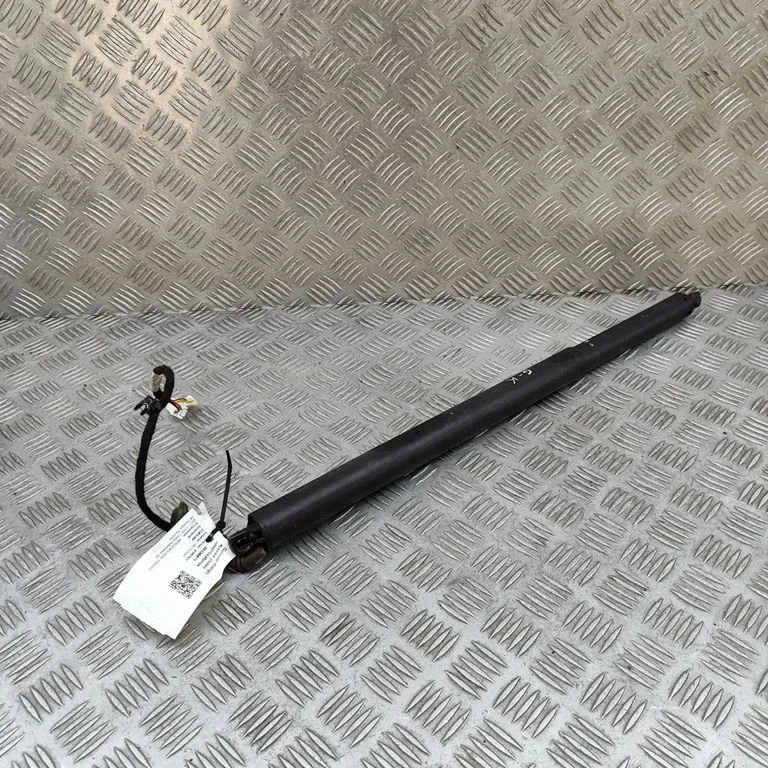 Aizmugurējā vāka amortizators A2478902300