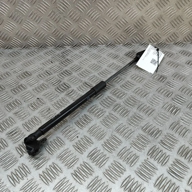 Aizmugurējā vāka amortizators 68960K0020
