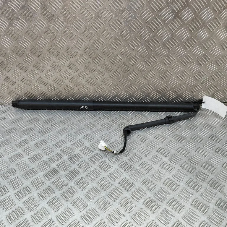 Aizmugurējā vāka amortizators 749613A0A51