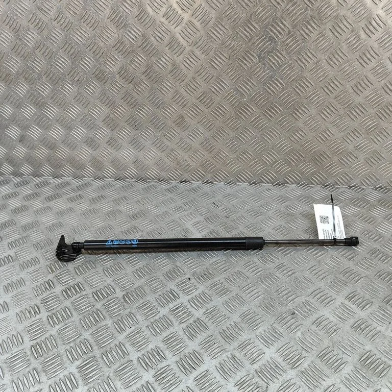 Aizmugurējā vāka amortizators DFR562620R