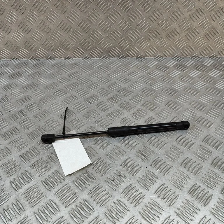 Aizmugurējā vāka amortizators 8F0827550A
