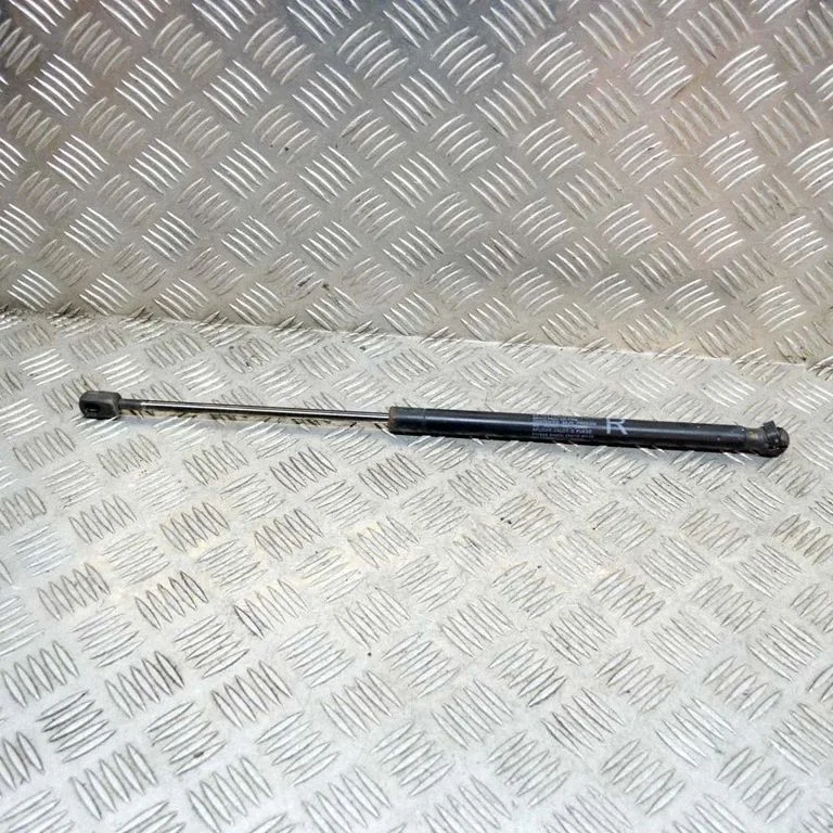 Tailgate/trunk strut/damper – Mitsubishi Outlander (2007-2012)
