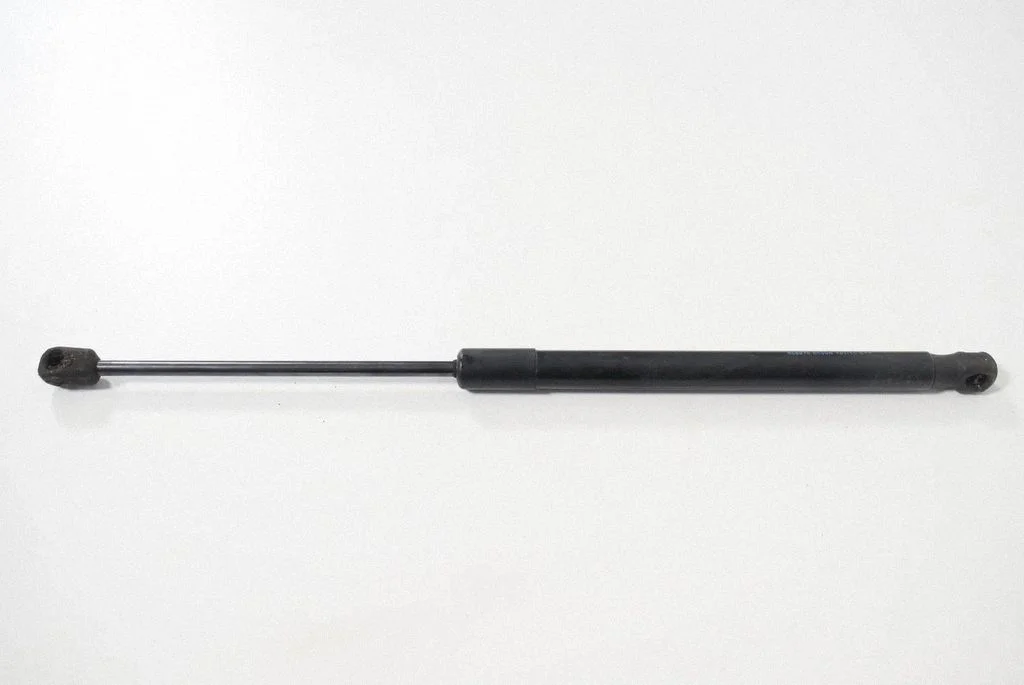 Aizmugurējā vāka amortizators 3AF827550B