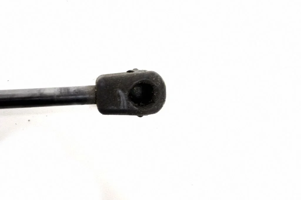 Aizmugurējā vāka amortizators – Volkswagen Tiguan (2007-2016)
