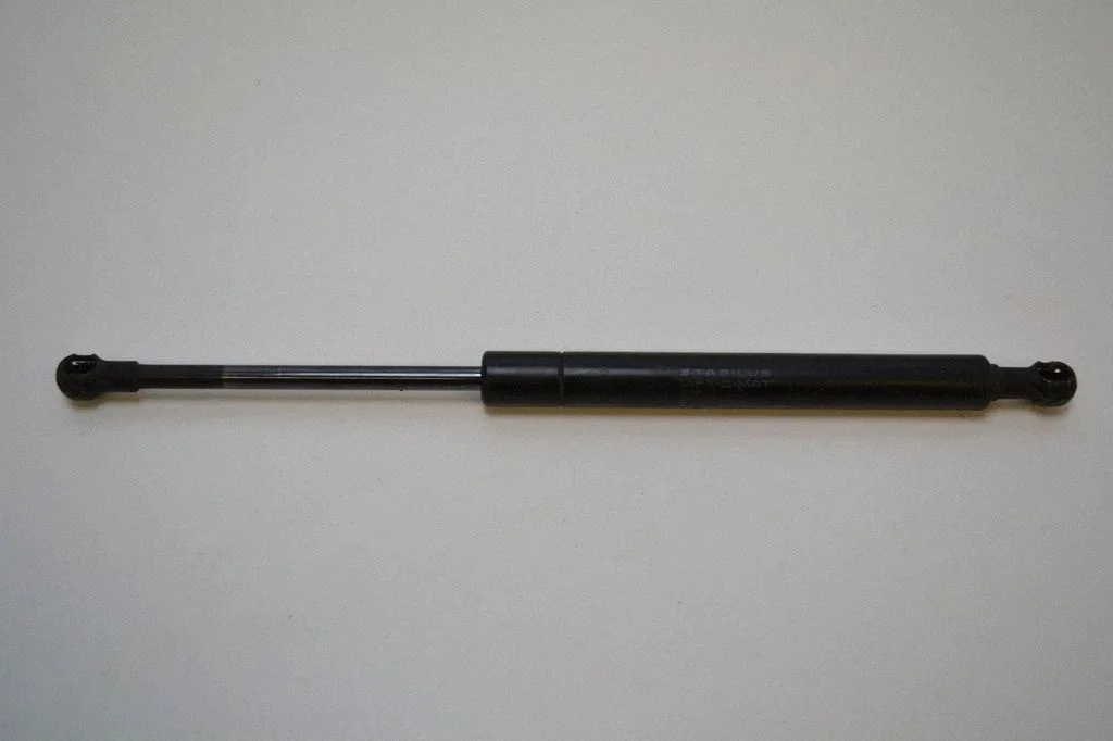 Aizmugurējā vāka amortizators – Lexus GS 300 350 430 450H (2005-2012)