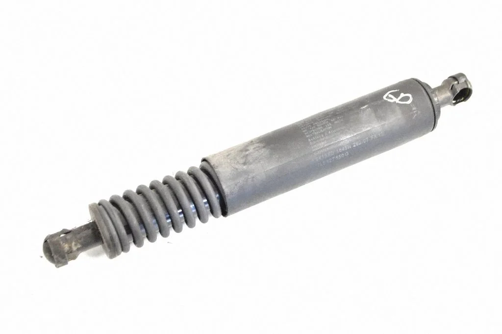 Aizmugurējā vāka amortizators 7L5827550G