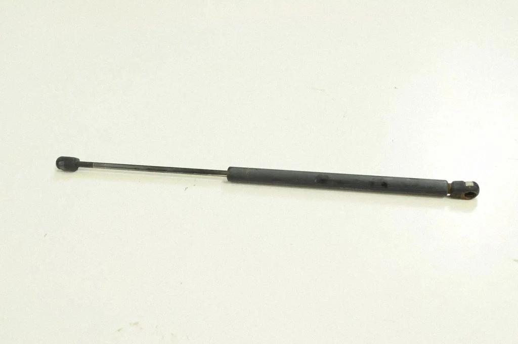 Siłownik (sprężyna gazowa) klapy bagażnika 9606NU0330N