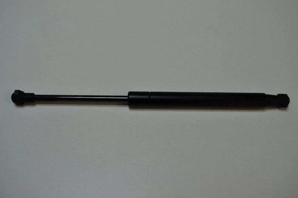 Aizmugurējā vāka amortizators – Lexus GS 300 350 430 450H (2005-2012)